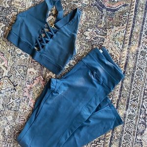Teal work out set